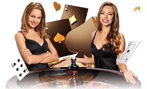 Pengguna menikmati permainan kasino langsung baccarat profesional dari perangkat mobile